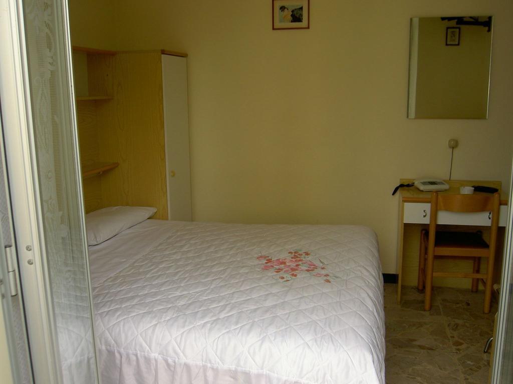 Albergo Kristina Bordighera Szoba fotó
