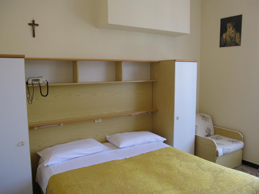 Albergo Kristina Bordighera Kültér fotó