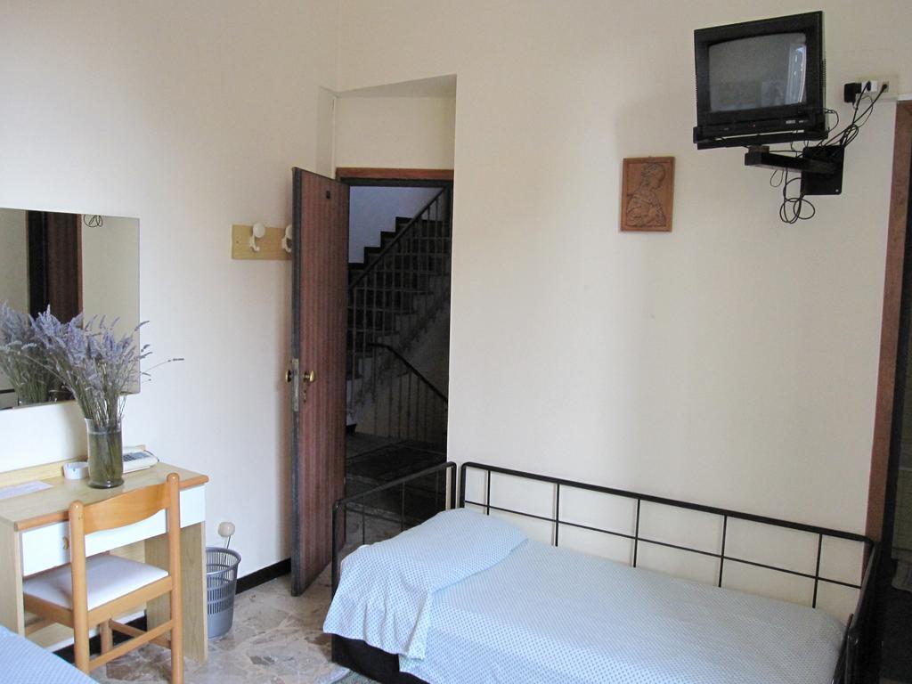 Albergo Kristina Bordighera Szoba fotó
