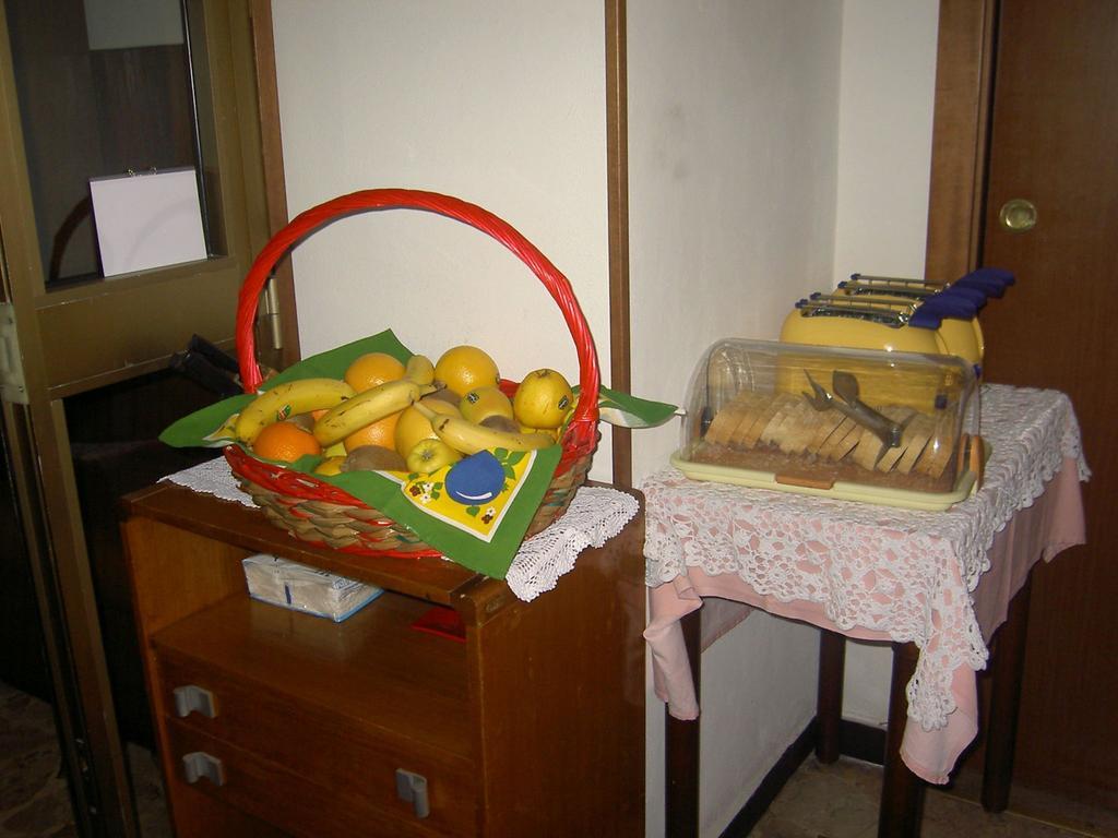 Albergo Kristina Bordighera Kültér fotó