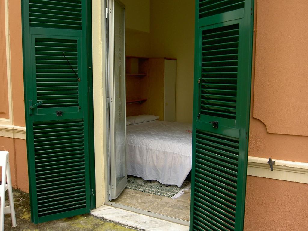 Albergo Kristina Bordighera Kültér fotó